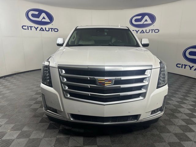 Used 2019 Cadillac Escalade ESV Premium Luxury with VIN 1GYS3JKJ1KR182246 for sale in Memphis, TN