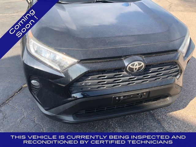 Used 2019 Toyota RAV4 XLE Premium with VIN JTMC1RFV6KD002204 for sale in Memphis, TN