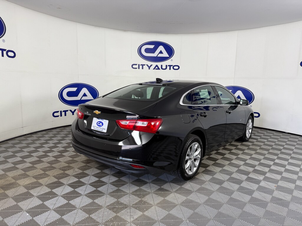 2024 Chevrolet Malibu 1LT photo 4
