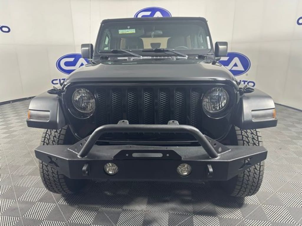 Used 2020 Jeep Wrangler For Sale at City Auto VIN 1C4HJXDG4LW119669