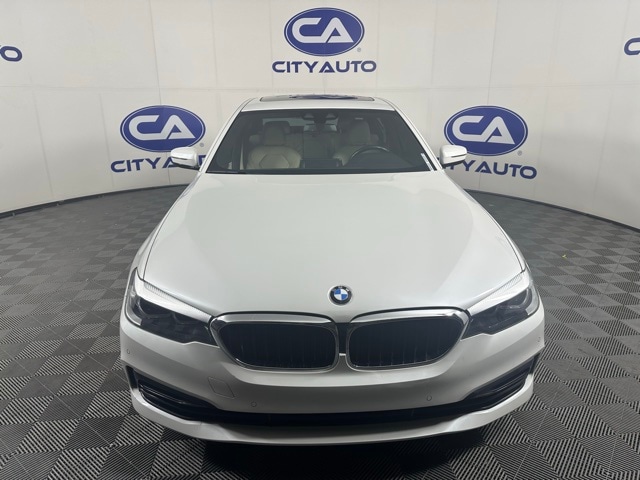 Used 2019 BMW 5 Series 530i with VIN WBAJA5C58KWW18766 for sale in Memphis, TN