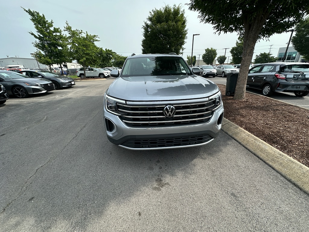 Certified 2024 Volkswagen Atlas SE w/Tech with VIN 1V2WR2CA1RC535607 for sale in Murfreesboro, TN