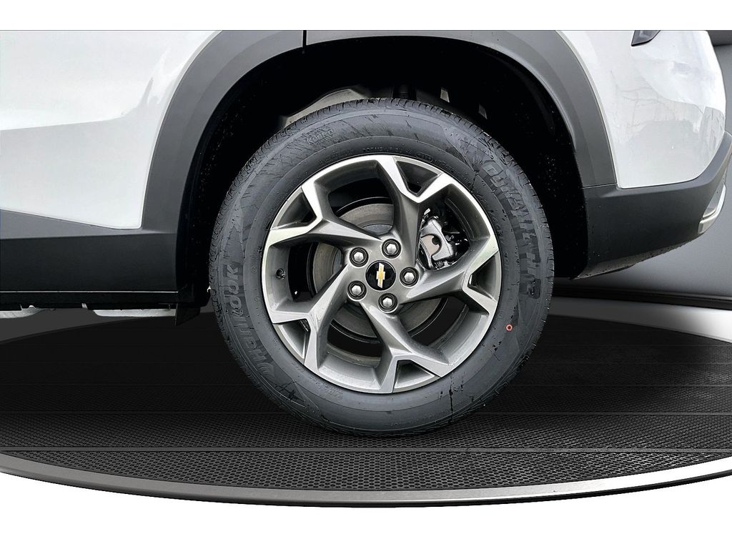 2026 Chevrolet Trax LT - Photo 42