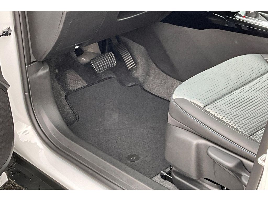 2026 Chevrolet Trax LT - Photo 34