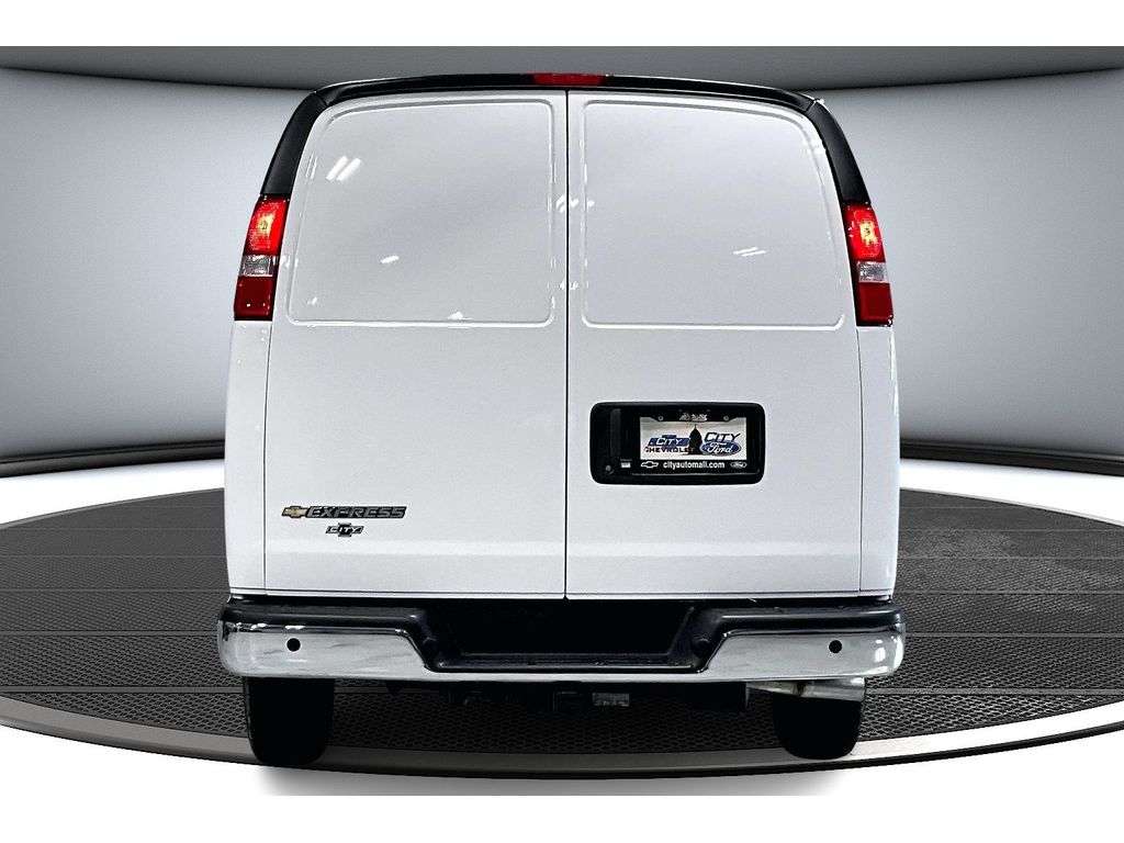 2025 Chevrolet Express Cargo Work Van - Photo 6