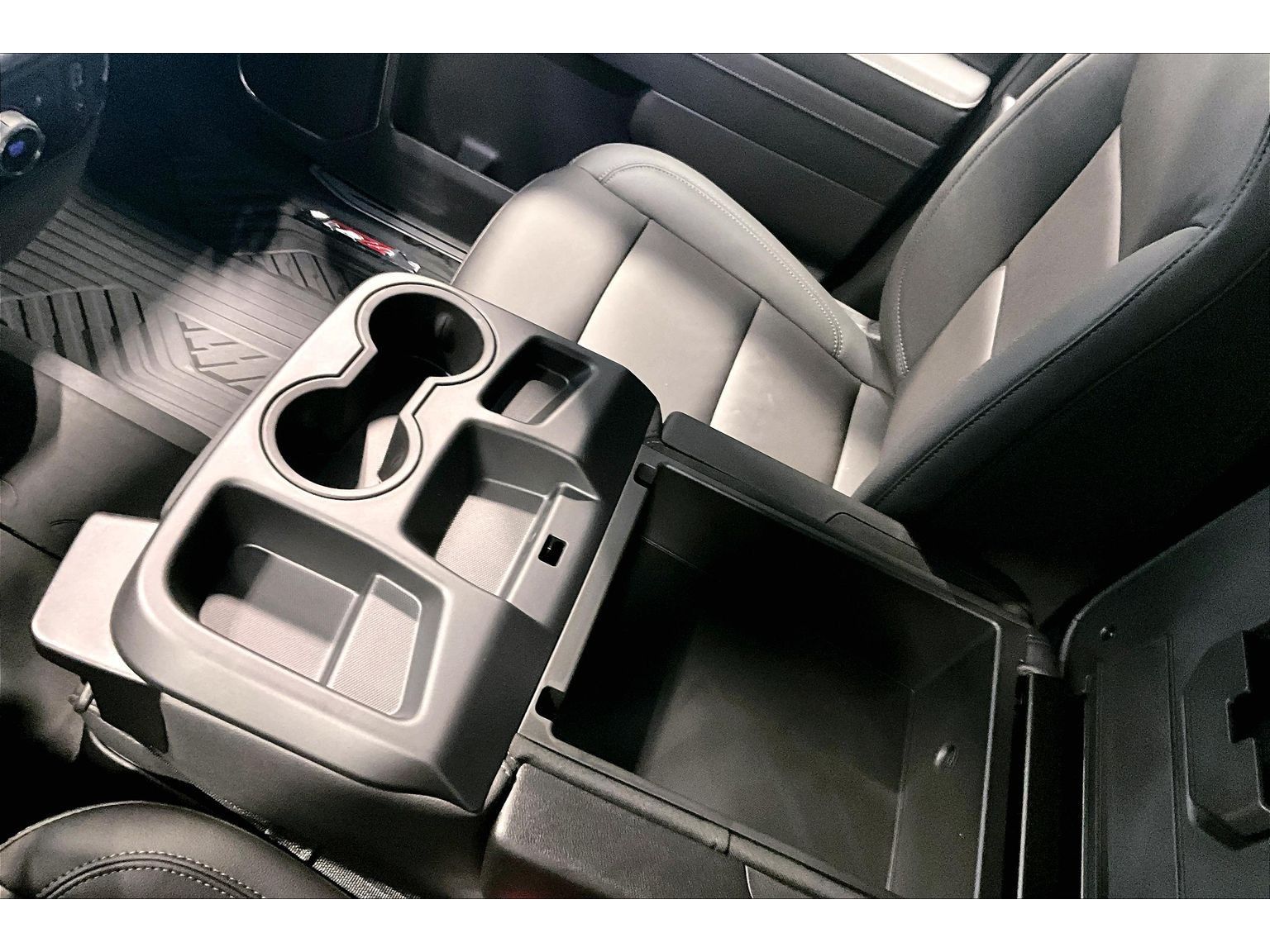 2026 Chevrolet Silverado 1500 LT - Photo 8