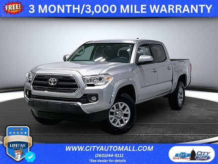 2017 Toyota Tacoma SR5 V6 Truck