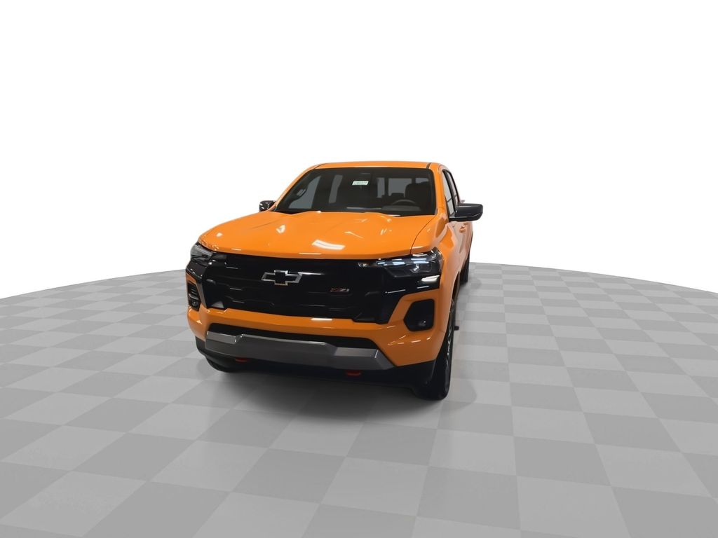 2025 Chevrolet Colorado Z71 photo 3