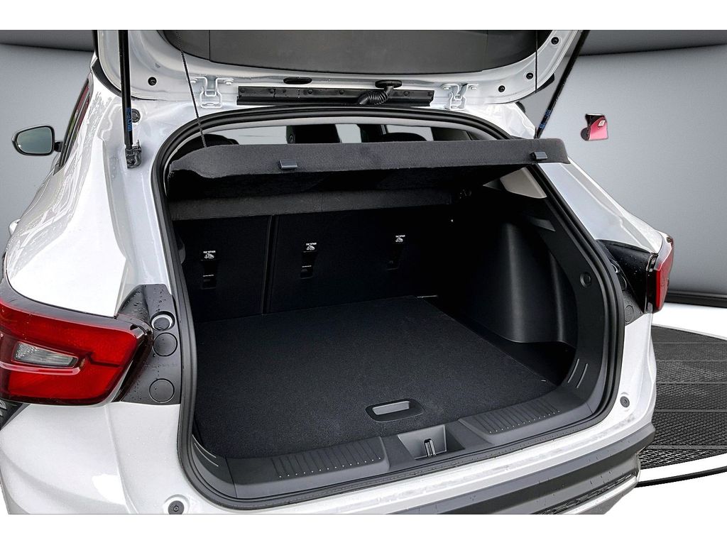2026 Chevrolet Trax LT - Photo 41