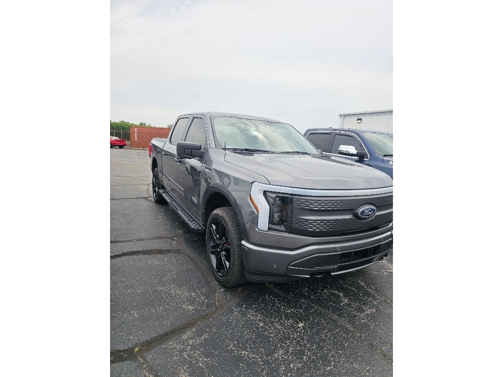 Used 2022 Ford F-150 Lightning XLT Truck