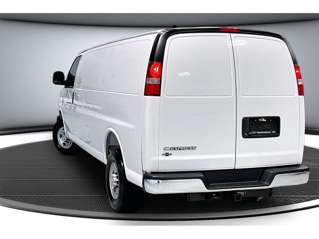 2026 Chevrolet Express Cargo Work Van - Photo 4