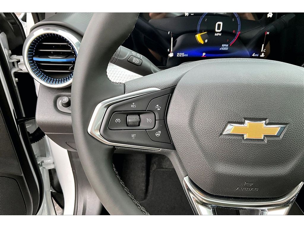 2026 Chevrolet Trax LT - Photo 25