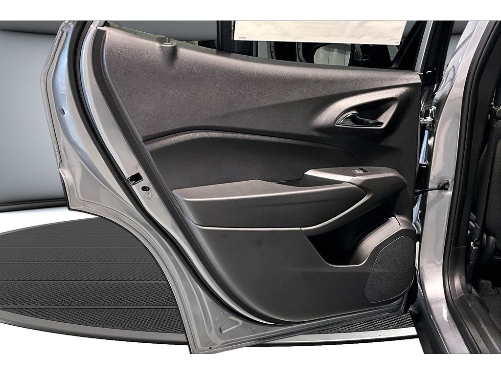 2026 Chevrolet Trax LS - Photo 38