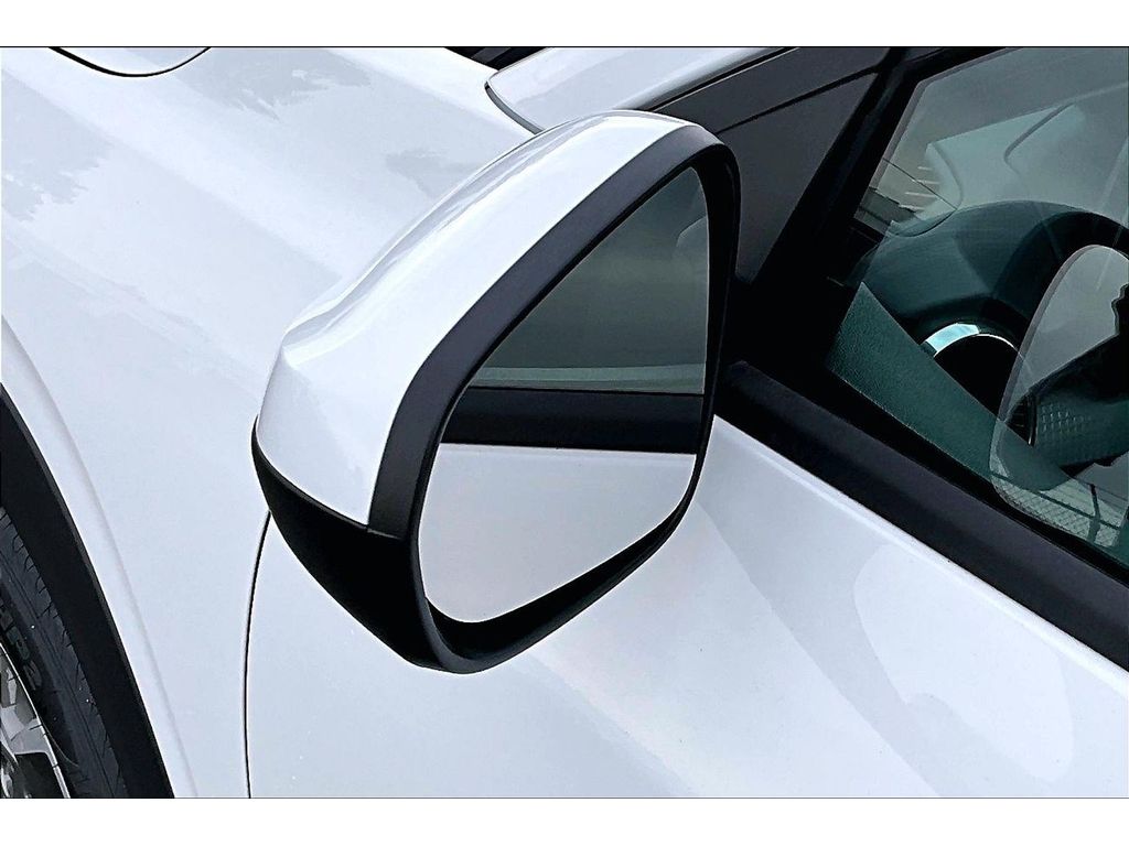 2026 Chevrolet Trax LT - Photo 36