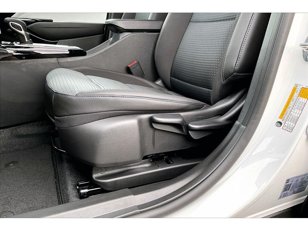 2026 Chevrolet Trax LT - Photo 33