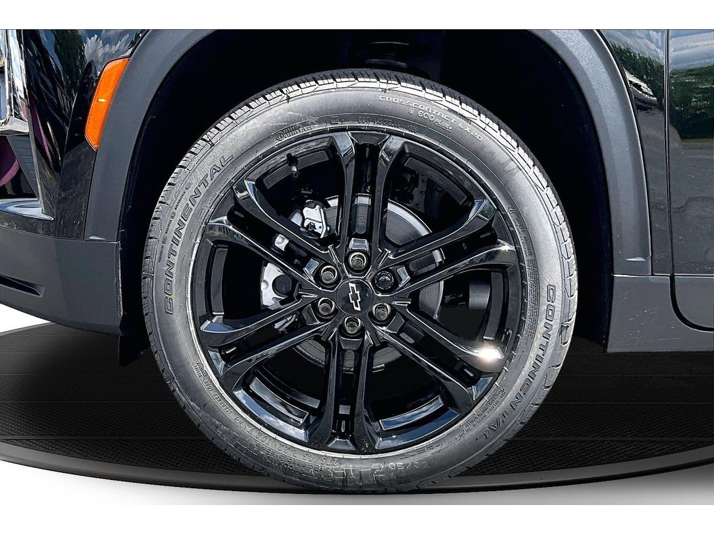 2026 Chevrolet Traverse LT - Photo 13