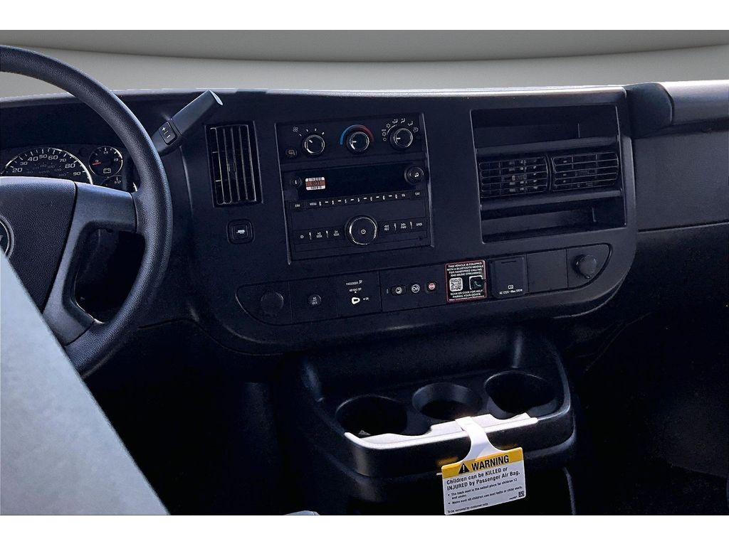 2026 Chevrolet Express Cargo Work Van - Photo 10