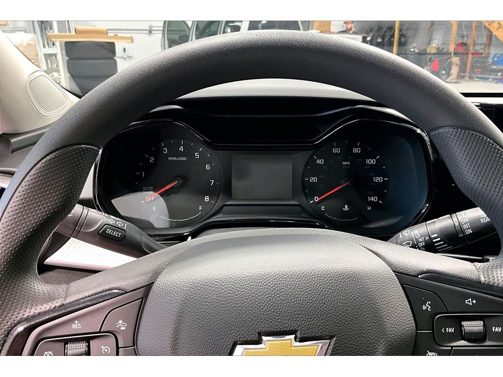 2026 Chevrolet Trax LS - Photo 29