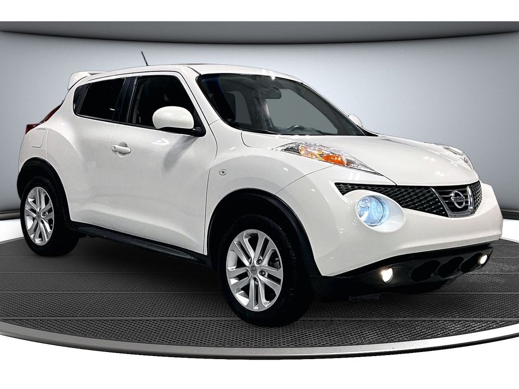 Used 2013 Nissan JUKE SL with VIN JN8AF5MV6DT210276 for sale in Columbia City, IN