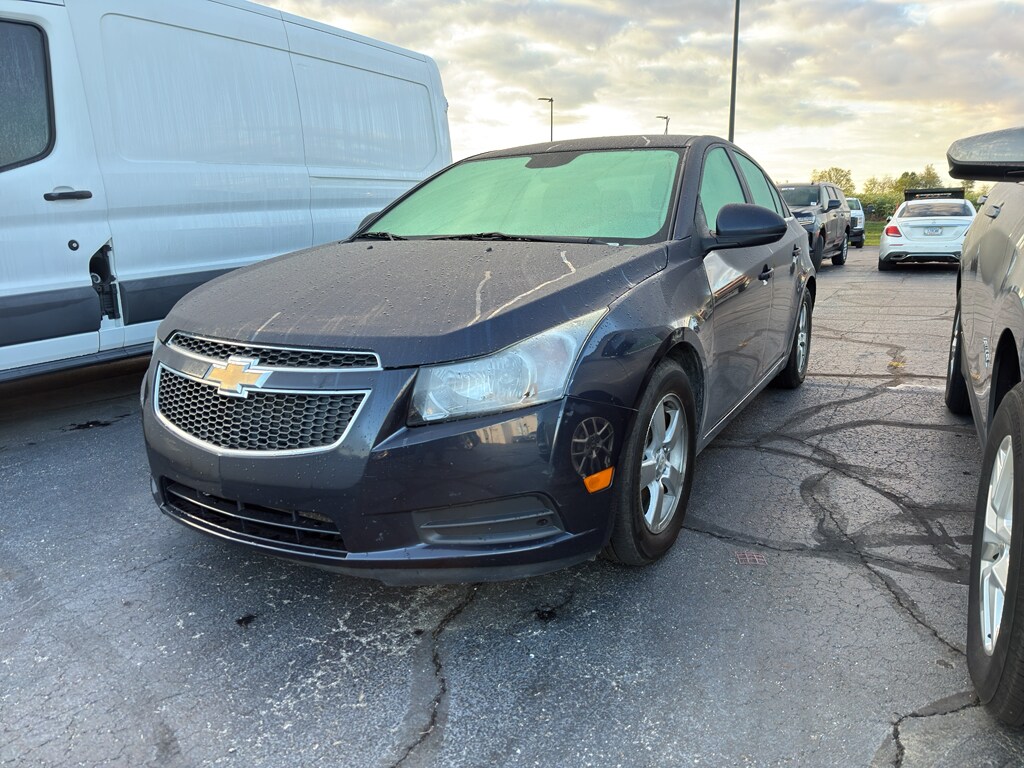 2014 Chevrolet Cruze photo 3
