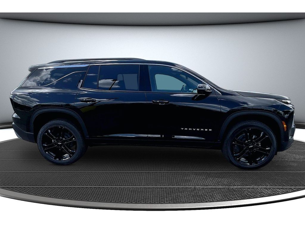 2026 Chevrolet Traverse LT - Photo 17
