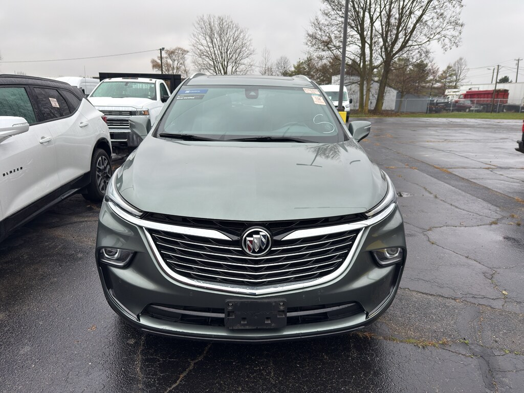 2023 Buick Enclave Essence photo 2