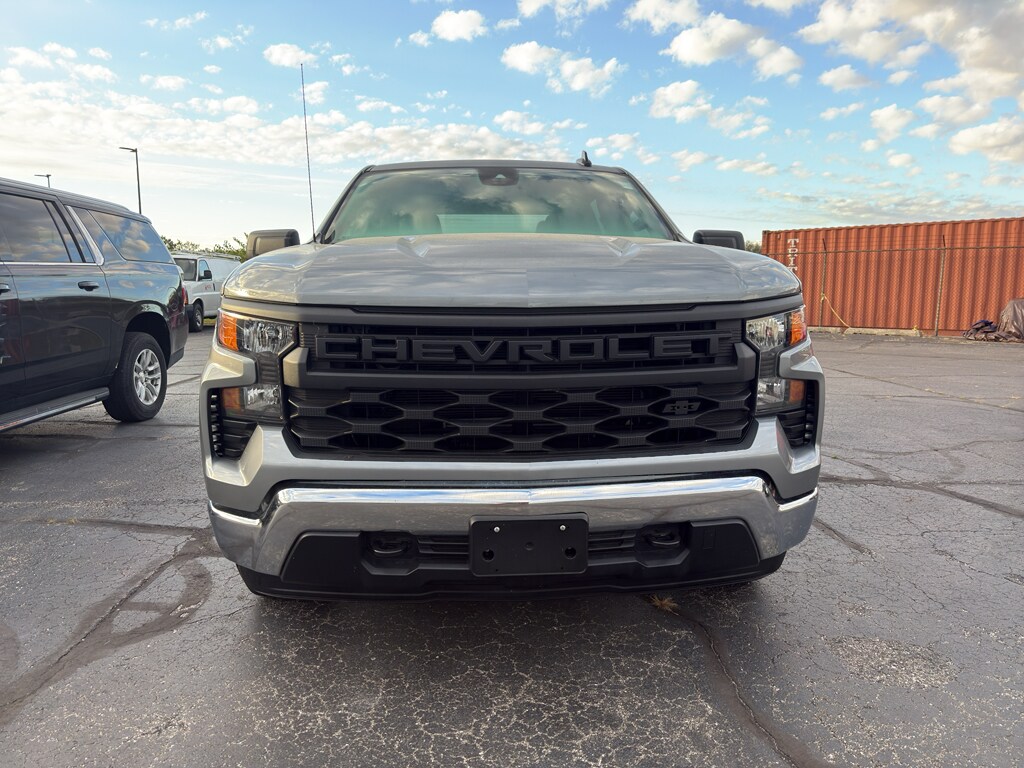 2024 Chevrolet Silverado 1500 Work Truck photo 2