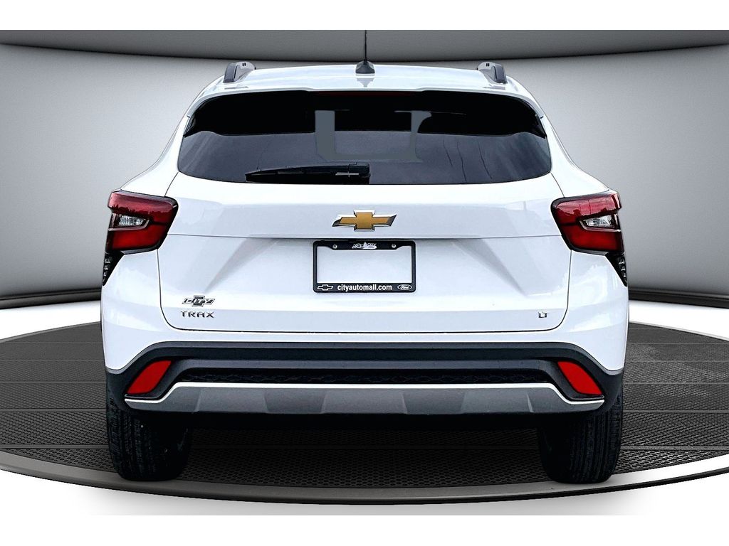 2026 Chevrolet Trax LT - Photo 4