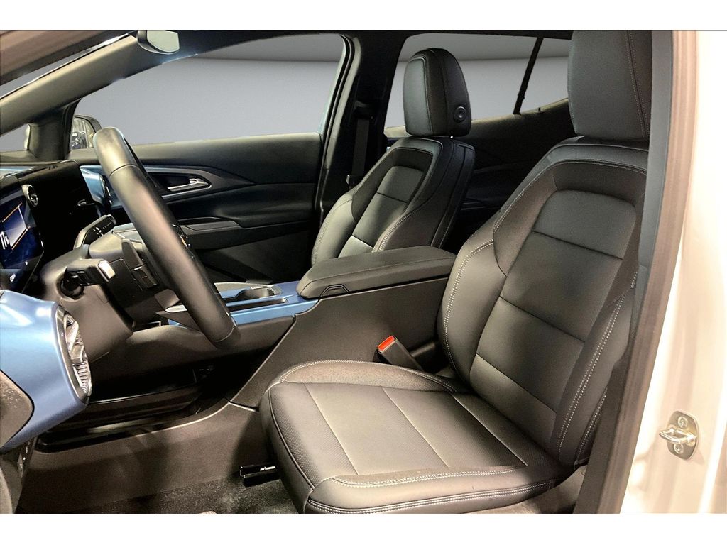 2026 Chevrolet Equinox EV 2LT - Photo 12