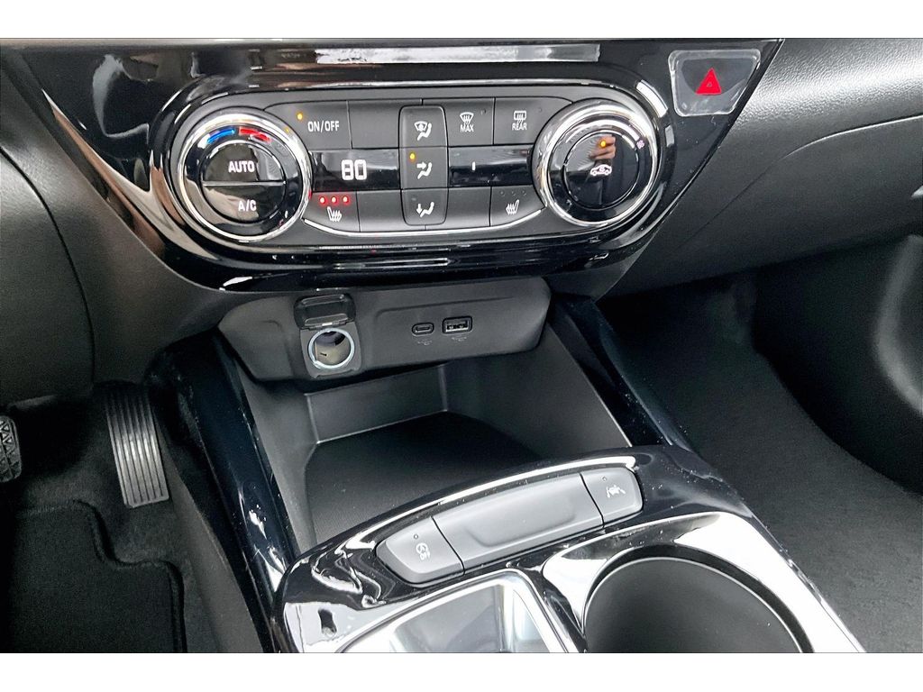 2026 Chevrolet Trax LT - Photo 32