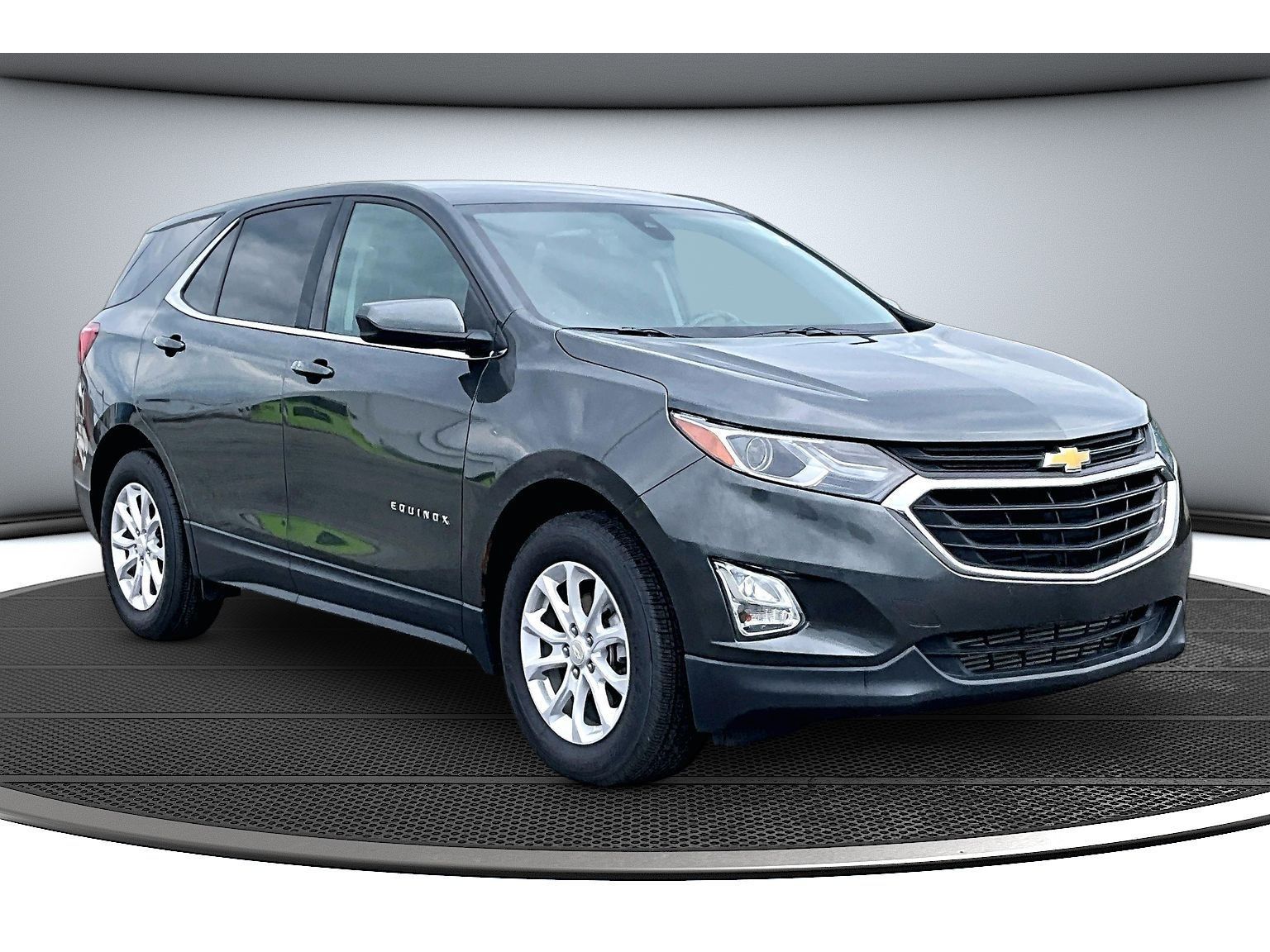 Used 2020 Chevrolet Equinox 2FL with VIN 3GNAXJEV0LL335770 for sale in Columbia City, IN