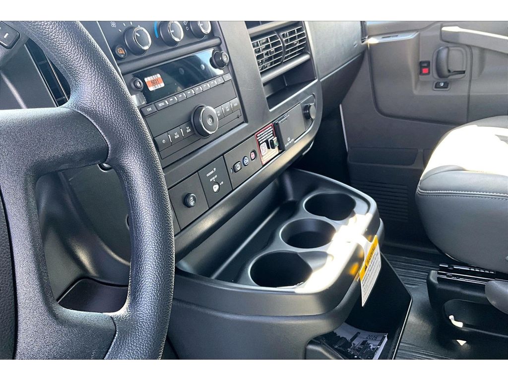 2026 Chevrolet Express Cargo Work Van - Photo 11