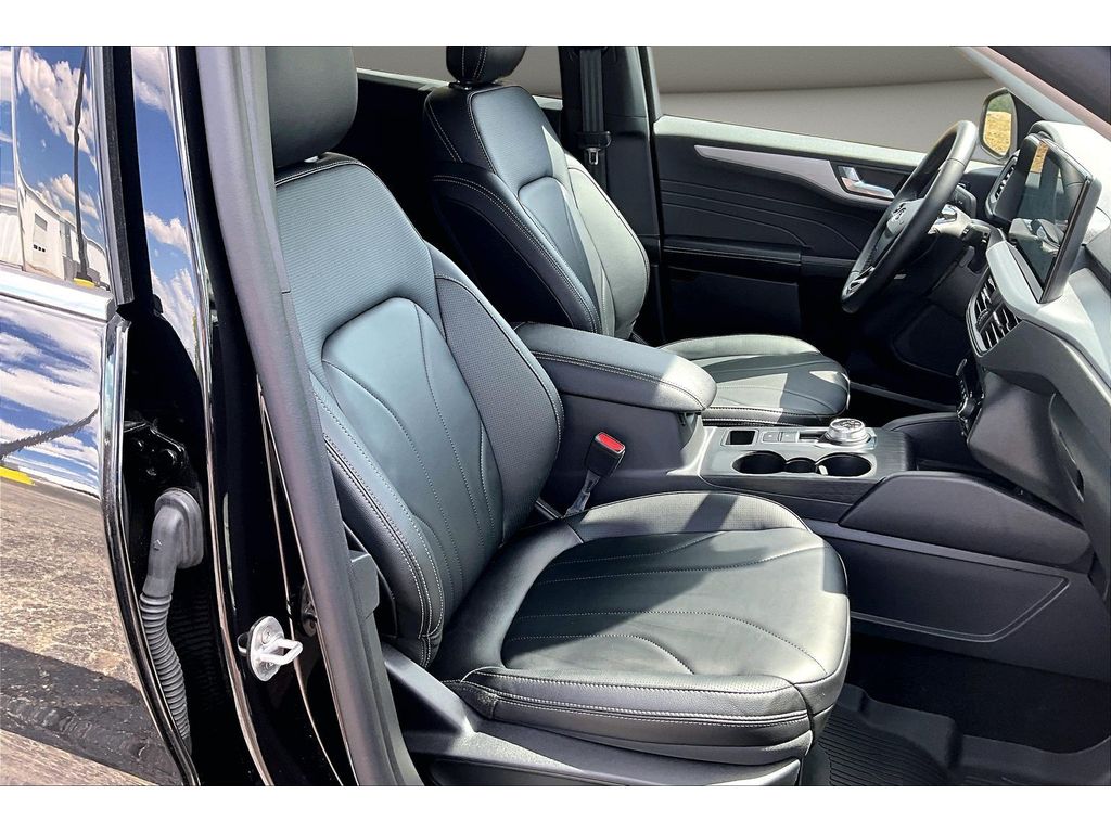 2025 Ford Escape Plug-in hybrid PHEV - Photo 9