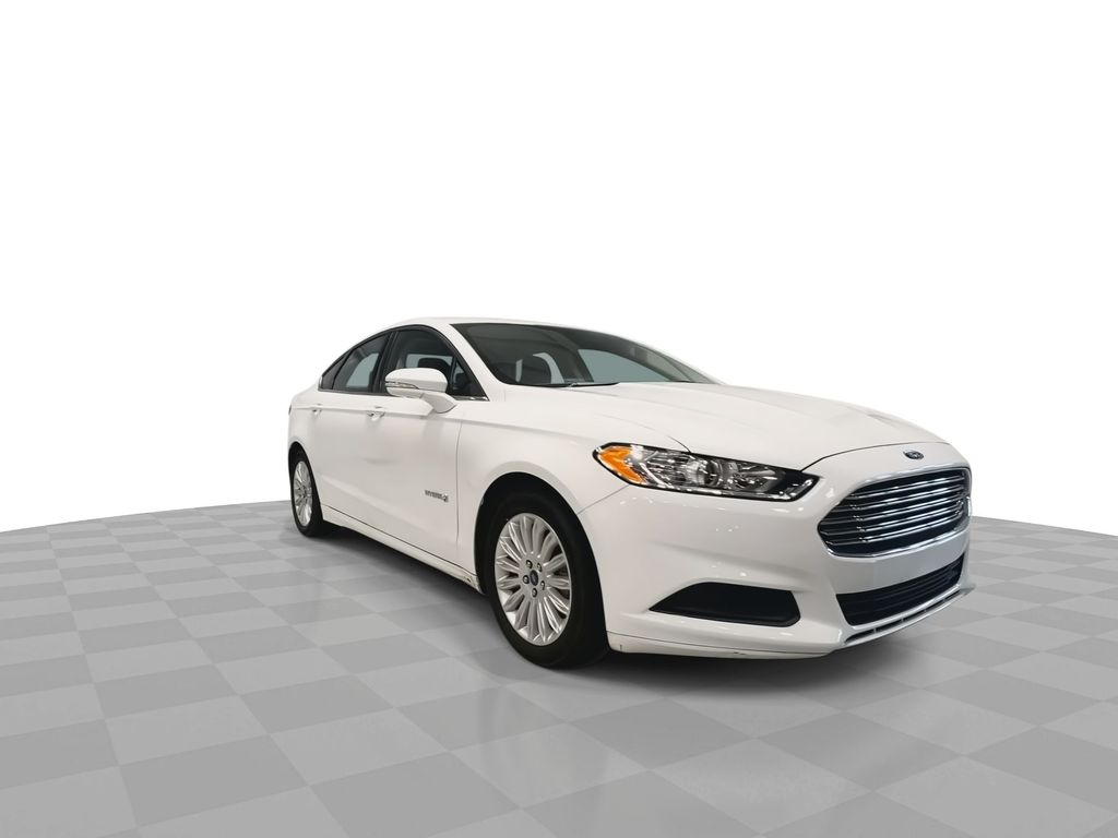 2016 Ford Fusion SE Hybrid photo 3