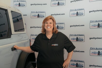 Staff member Deb Smith from 9ce4070895cf