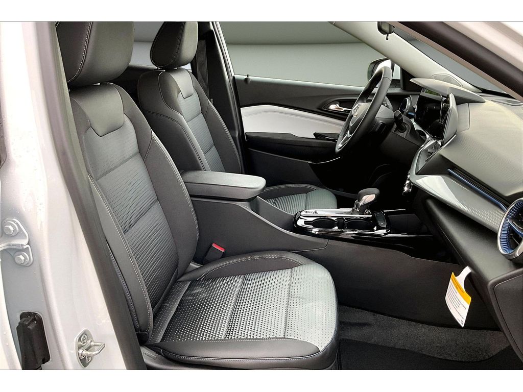 2026 Chevrolet Trax LT - Photo 50