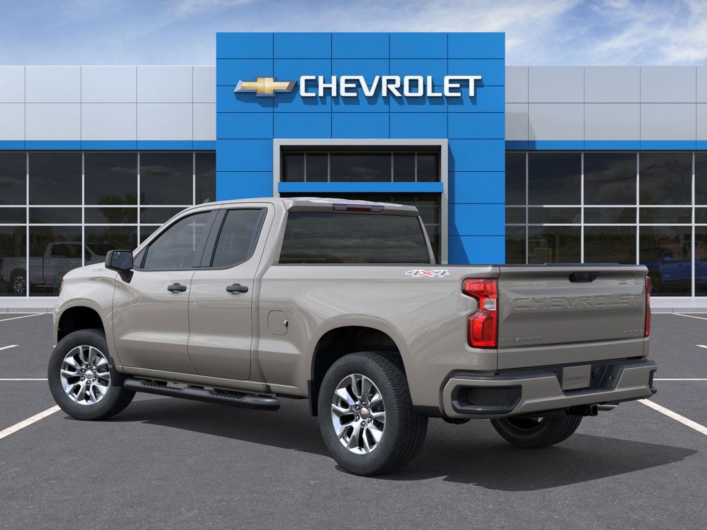 2026 Chevrolet Silverado 1500 Custom photo 2