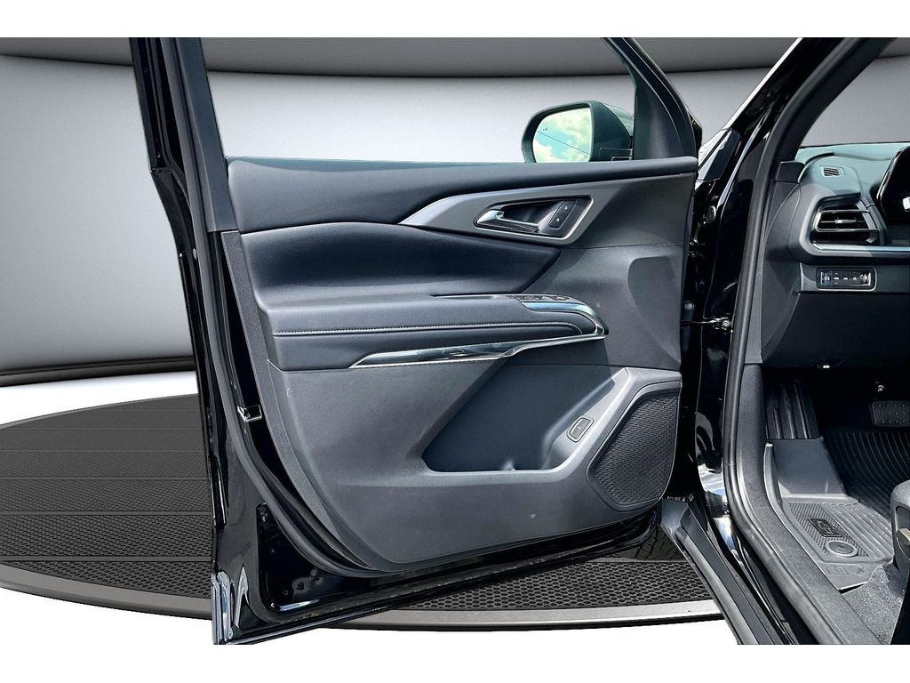 2026 Chevrolet Traverse LT - Photo 37