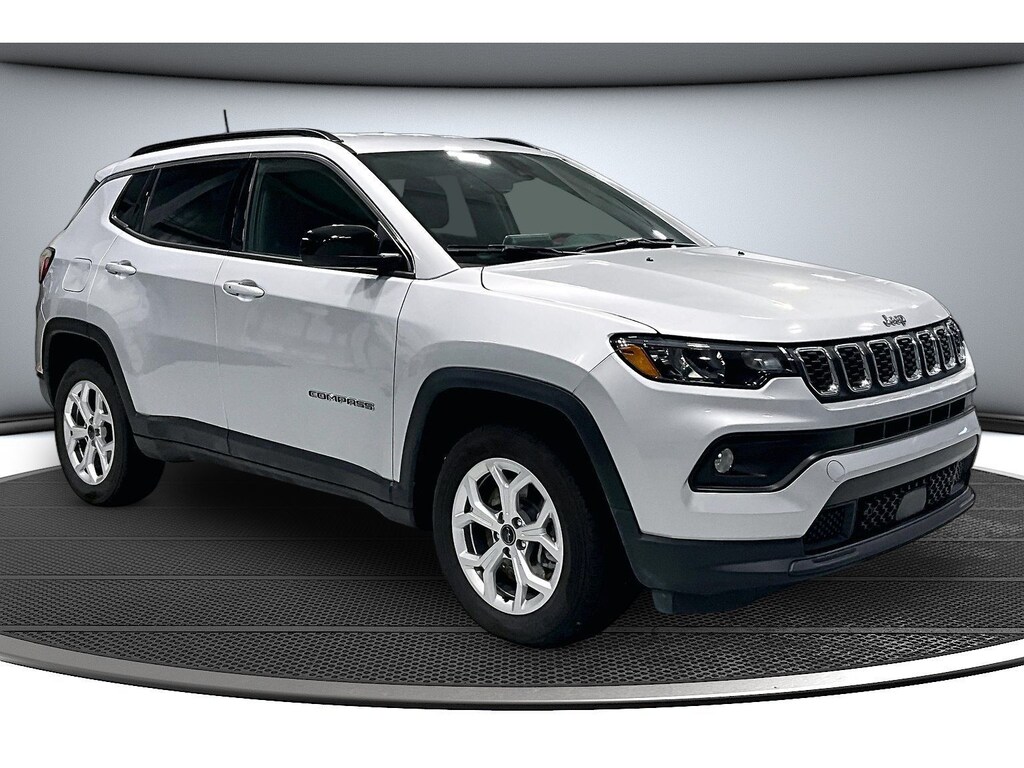 Used 2025 Jeep Compass Latitude 4x4 SUV