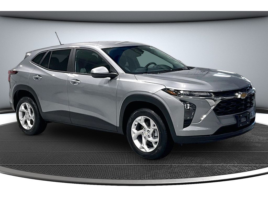 2026 Chevrolet Trax LS - Photo 16