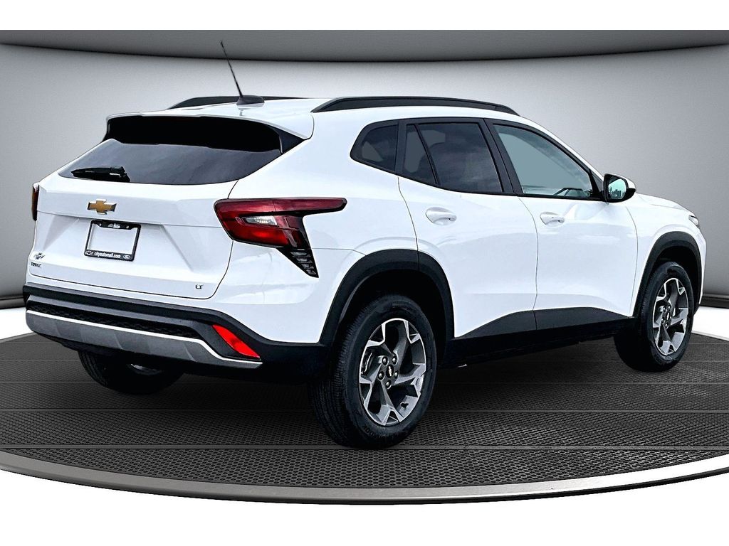 2026 Chevrolet Trax LT - Photo 21