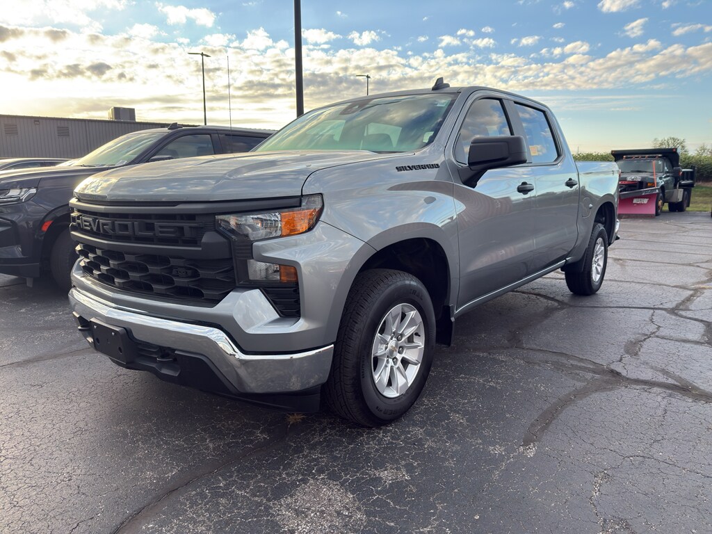2024 Chevrolet Silverado 1500 Work Truck photo 3