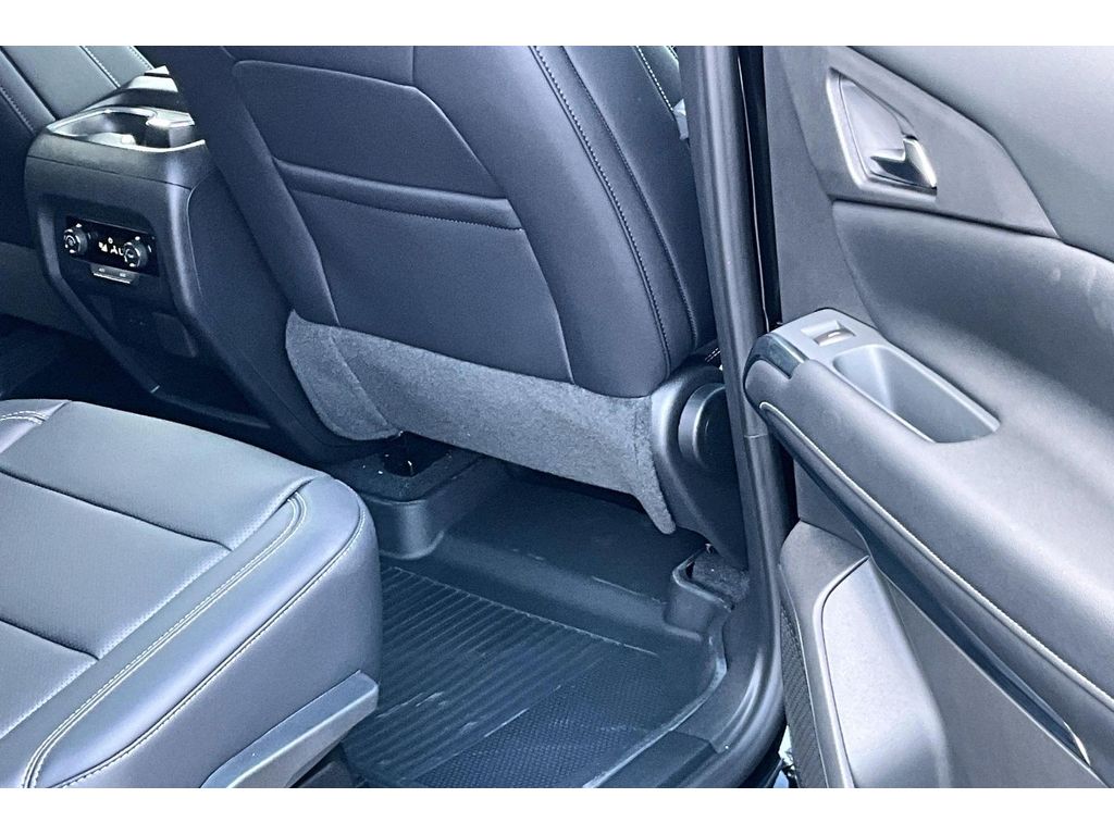 2026 Chevrolet Traverse LT - Photo 46