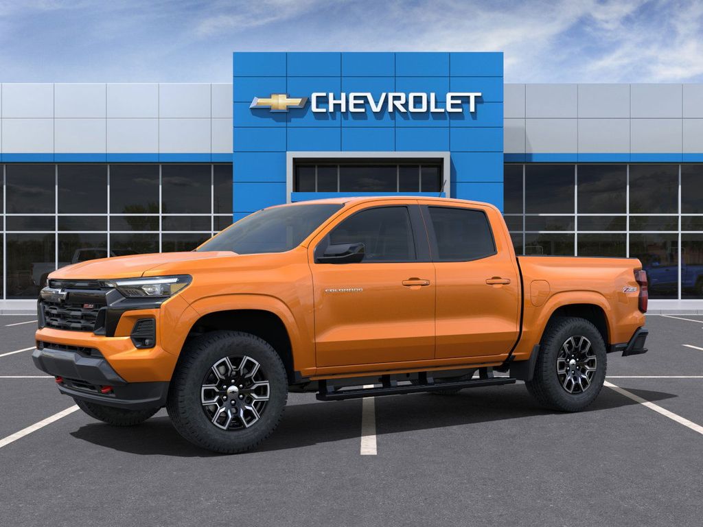 2025 Chevrolet Colorado Z71 photo 2