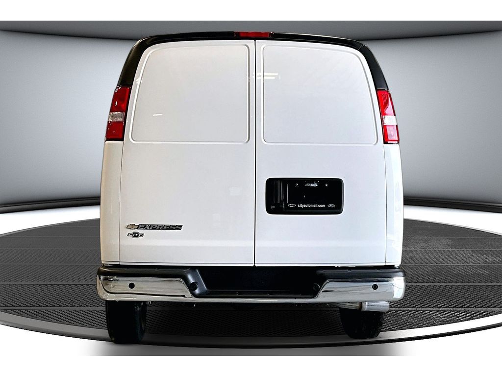 2025 Chevrolet Express Cargo Work Van - Photo 6