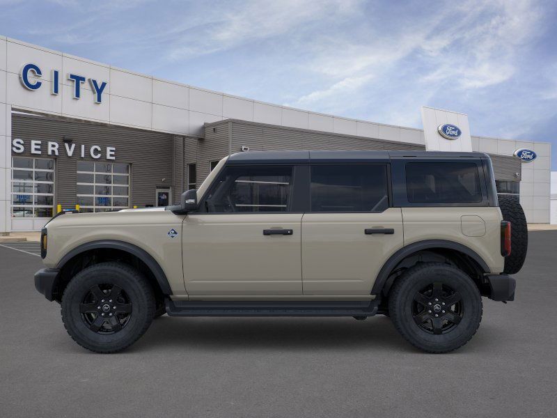 2025 Ford Bronco Outer Banks photo 3