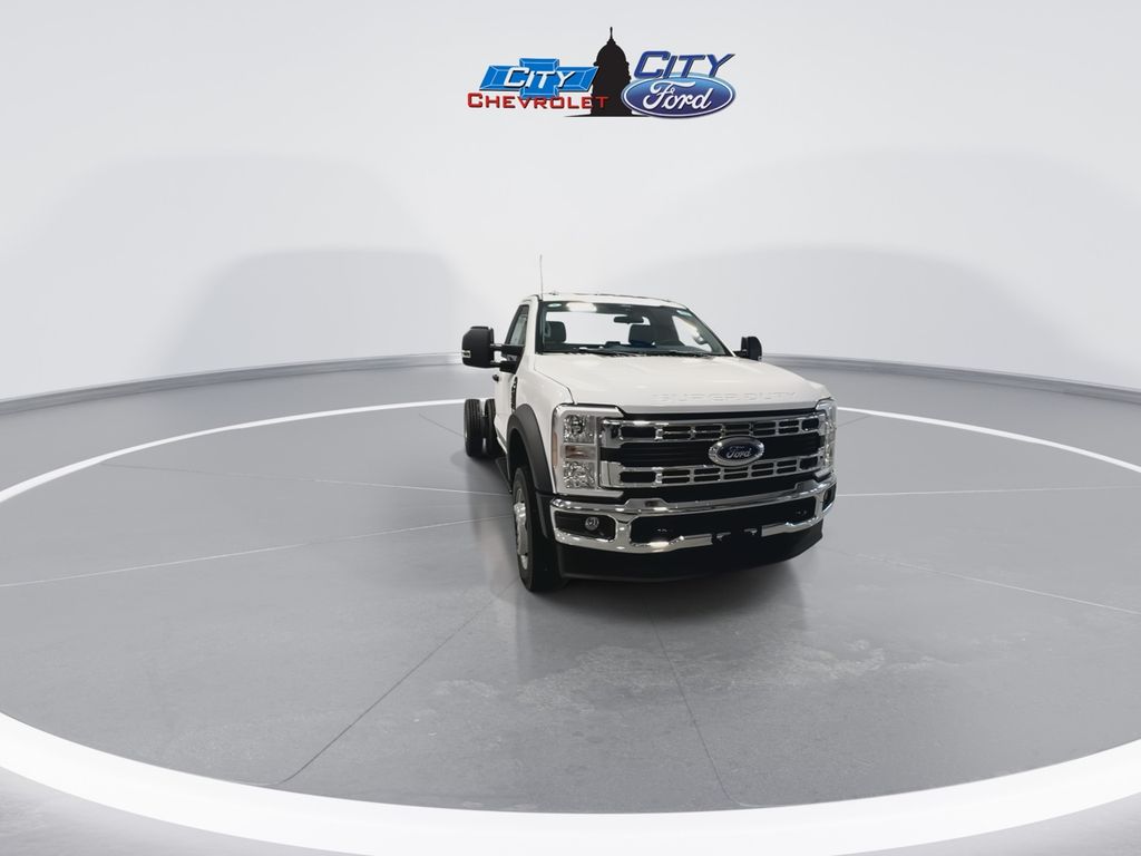 2025 Ford F-550 XL photo 3
