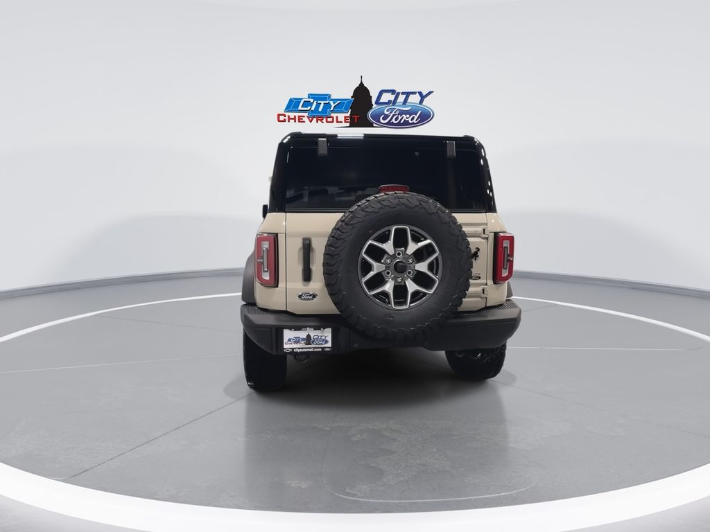 2025 Ford Bronco Badlands photo 3