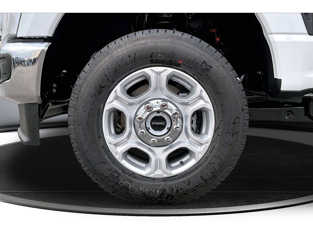 2026 Ford F-250 Super Duty XLT - Photo 15