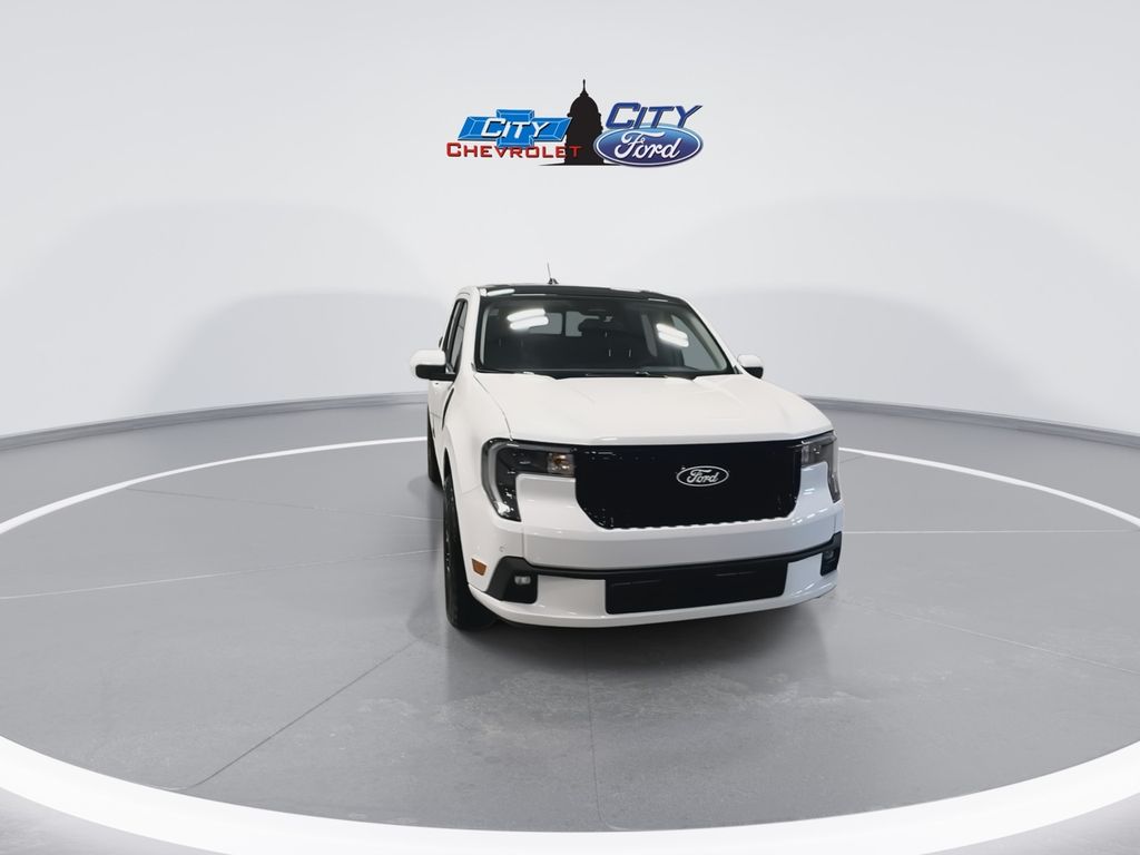 2025 Ford Maverick photo 3
